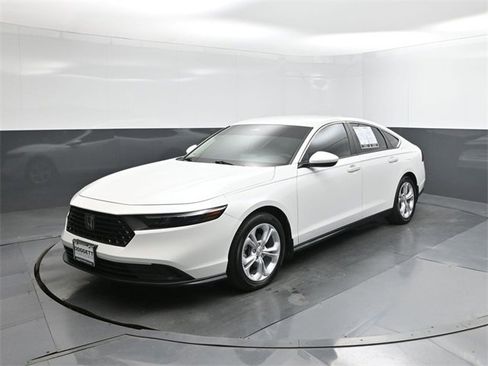 Used 2024 Honda Accord LX image 34