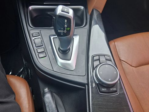 Used 2011 Porsche Panamera 4 AWD/4WD image 19