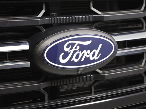 Used 2024 Ford F150 XLT w/ Tow/Haul Package image 15