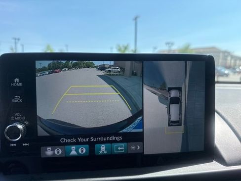 Certified 2025 Honda Pilot Elite image 17