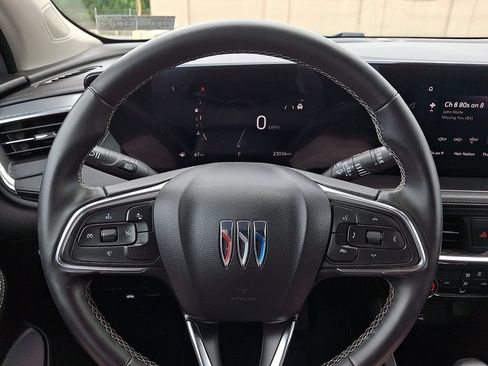 Used 2025 Buick Encore GX Preferred AWD/4WD image 18