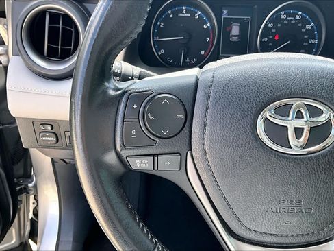 Used 2018 Toyota RAV4 XLE w/ Plus Extra Value Package FWD image 22