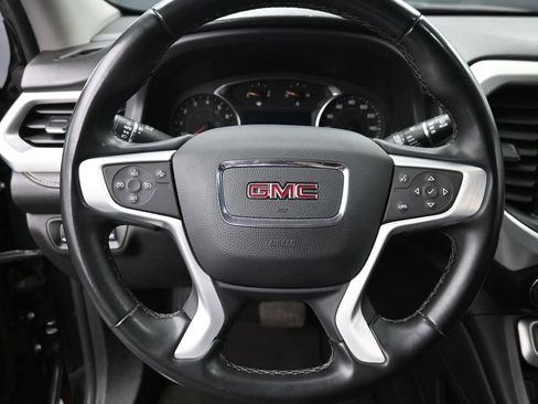 Used 2023 GMC Acadia SLT image 18
