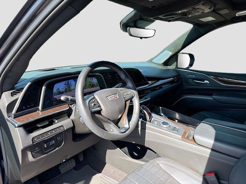 Certified 2022 Cadillac Escalade Sport Platinum AWD/4WD image 10