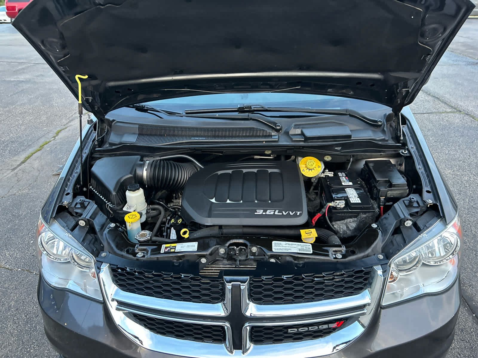 Used 2018 Dodge Grand Caravan SXT FWD image 27