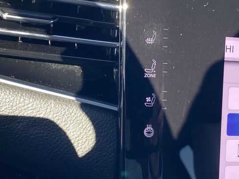 Certified 2024 Jeep Wagoneer 4DR 4WD w/ Convenience Group I image 37