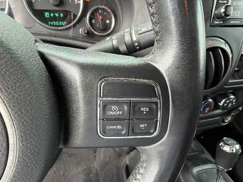 Used 2018 Jeep Wrangler Unlimited Sport S AWD/4WD image 27