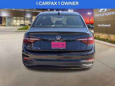 Used 2022 Volkswagen Jetta Sport image 7