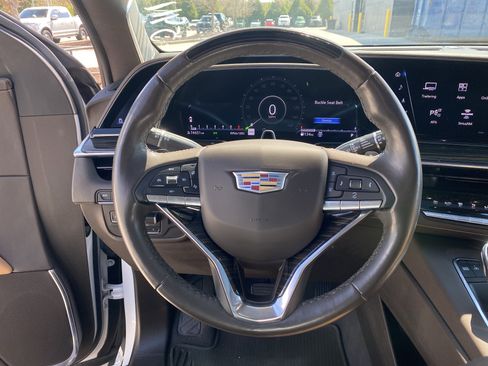 Used 2022 Cadillac Escalade ESV Sport w/ Touring Package image 10