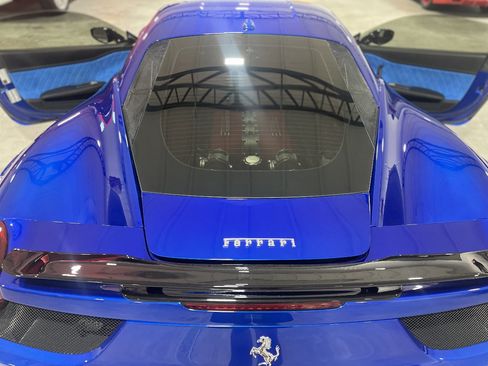 Used 2015 Ferrari 458 Italia Coupe image 9