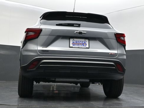 New 2026 Chevrolet Trax RS w/ Sunroof Package FWD image 36