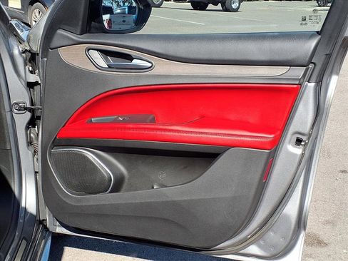 Used 2021 Alfa Romeo Stelvio Ti w/ Nero Edizione image 12