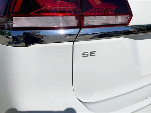 Used 2023 Volkswagen Atlas SE AWD/4WD image 10
