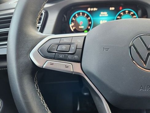 Used 2024 Volkswagen Atlas Cross Sport SE image 29