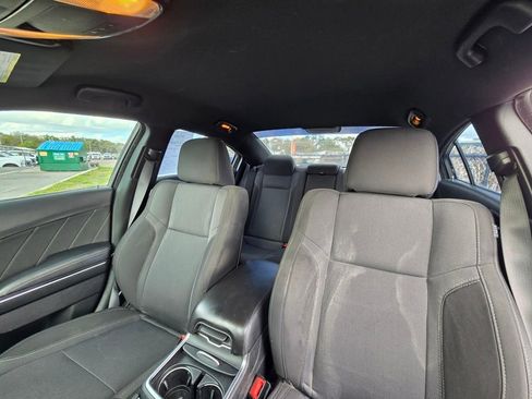 Used 2016 Dodge Charger SXT image 22
