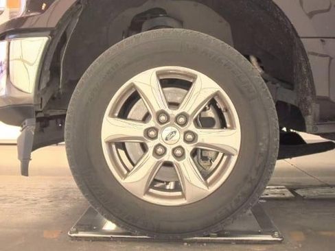 Used 2018 Ford F150 XLT w/ Equipment Group 302A Luxury image 13