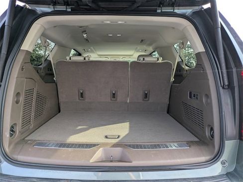 Used 2023 GMC Yukon XL Denali image 15