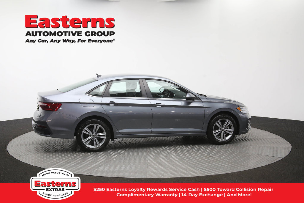 Used 2024 Volkswagen Jetta SE FWD image 45
