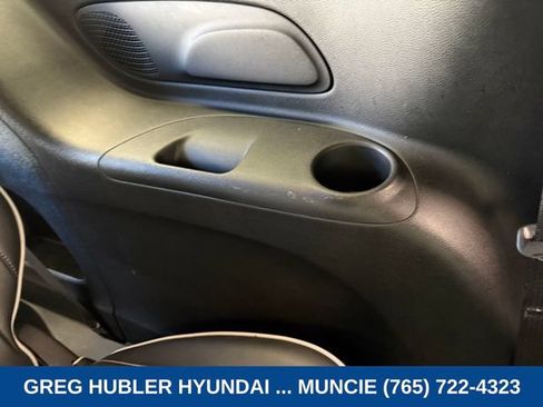 Used 2025 Chrysler Pacifica Limited FWD image 50