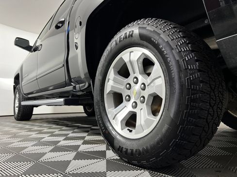 Used 2018 Chevrolet Silverado 1500 LT AWD/4WD image 24
