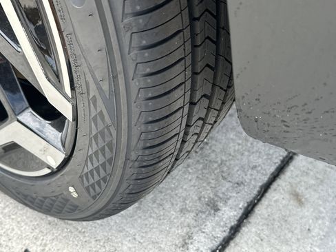 New 2026 Kia Seltos SX image 13