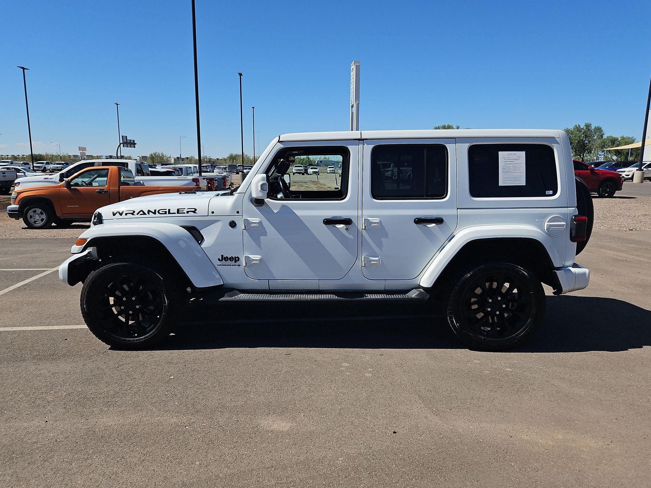 Used 2023 Jeep Wrangler Unlimited Sahara AWD/4WD image 3