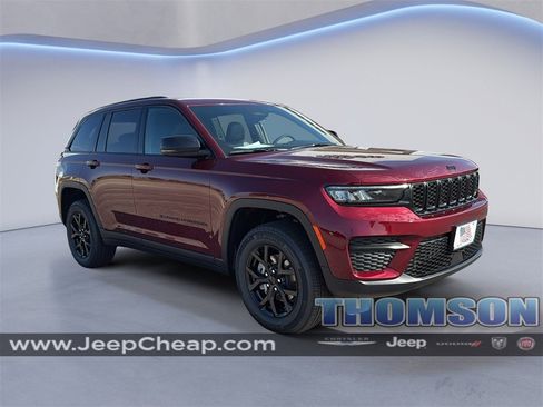 New 2025 Jeep Grand Cherokee Altitude image 1
