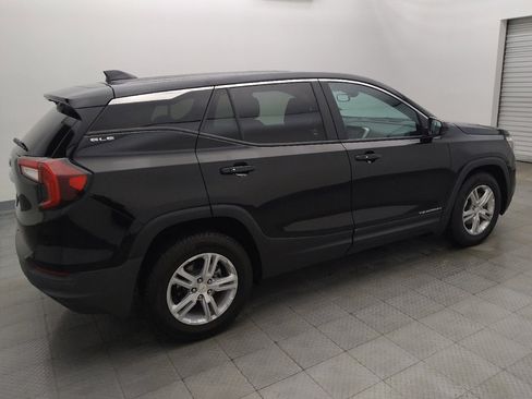 Used 2022 GMC Terrain SLE w/ LPO, Floor Liner Package FWD image 10