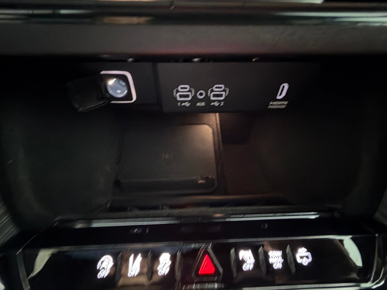 Used 2022 Jeep Wagoneer Series III AWD/4WD image 27
