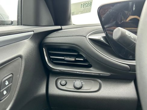 New 2026 Buick Envista Preferred FWD image 20