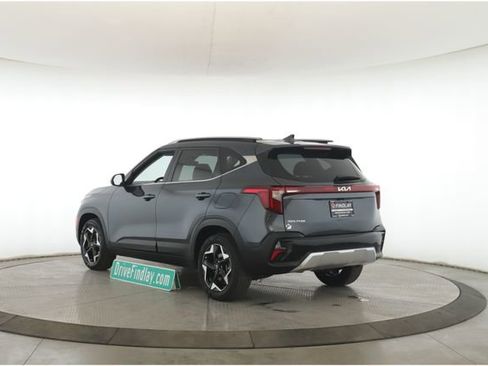 Used 2024 Kia Seltos EX AWD/4WD image 8