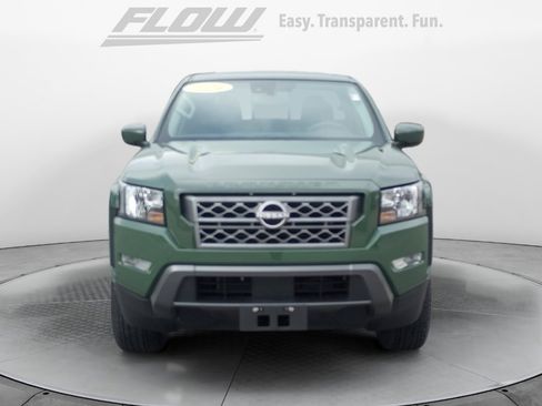 Used 2024 Nissan Frontier SV w/ SV Convenience Package image 2