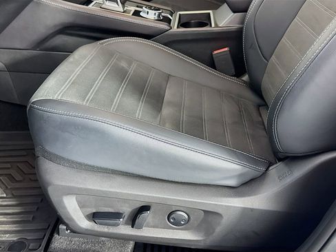 Used 2024 Mitsubishi Outlander SE image 20