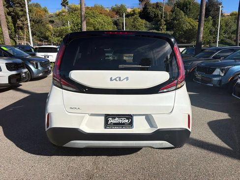 Certified 2023 Kia Soul LX FWD image 7