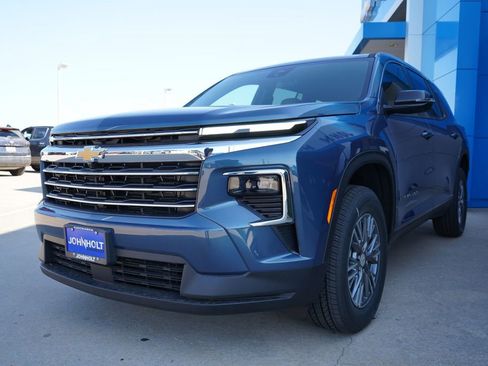 New 2026 Chevrolet Traverse LT w/ LPO, Floor Liner Package image 4