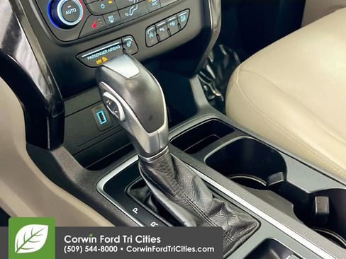 Used 2019 Ford Escape Titanium AWD/4WD image 10