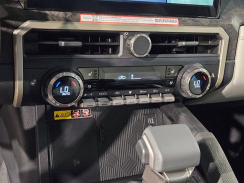 New 2026 Toyota Tacoma Limited AWD/4WD image 19