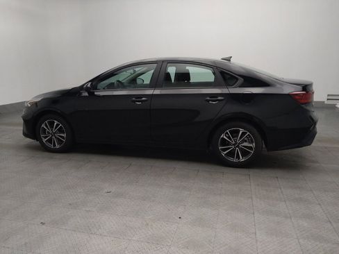 Used 2022 Kia Forte LXS FWD image 3
