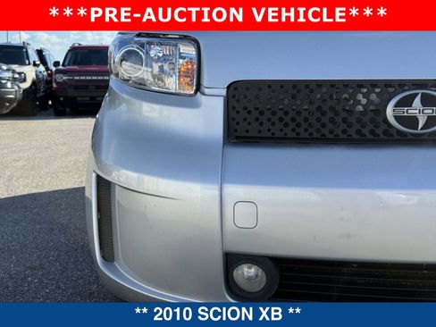 Used 2010 Scion xB image 9