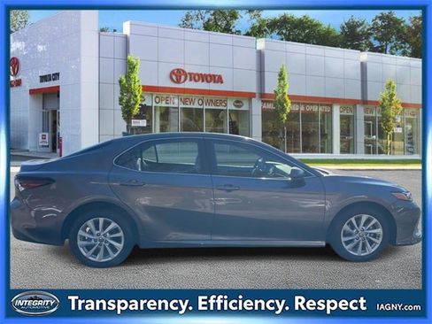 Certified 2023 Toyota Camry LE image 5