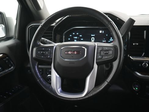 Used 2022 GMC Sierra 1500 SLE image 17