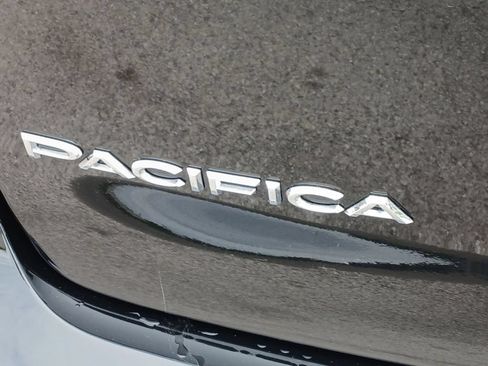 Used 2026 Chrysler Pacifica Select FWD image 30
