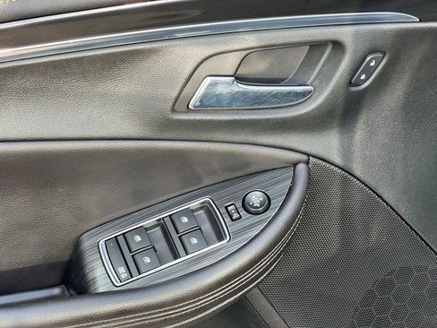Used 2018 Chevrolet Impala LT w/ LT Leather Package FWD image 17