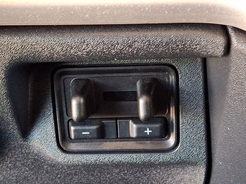 Certified 2025 Ford Expedition Active image 22