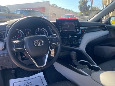 Used 2021 Toyota Camry LE image 12