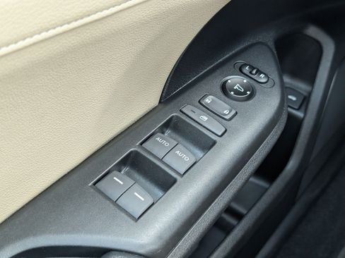 Used 2017 Honda Civic EX-L image 24