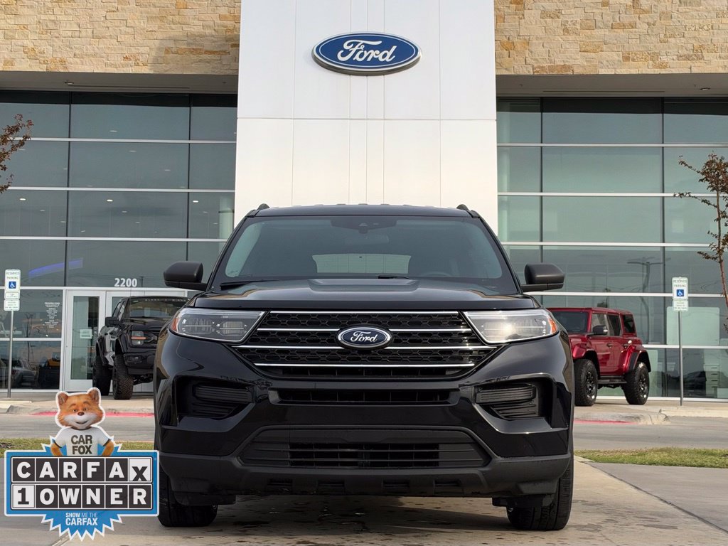 Used 2023 Ford Explorer XLT AWD/4WD image 29