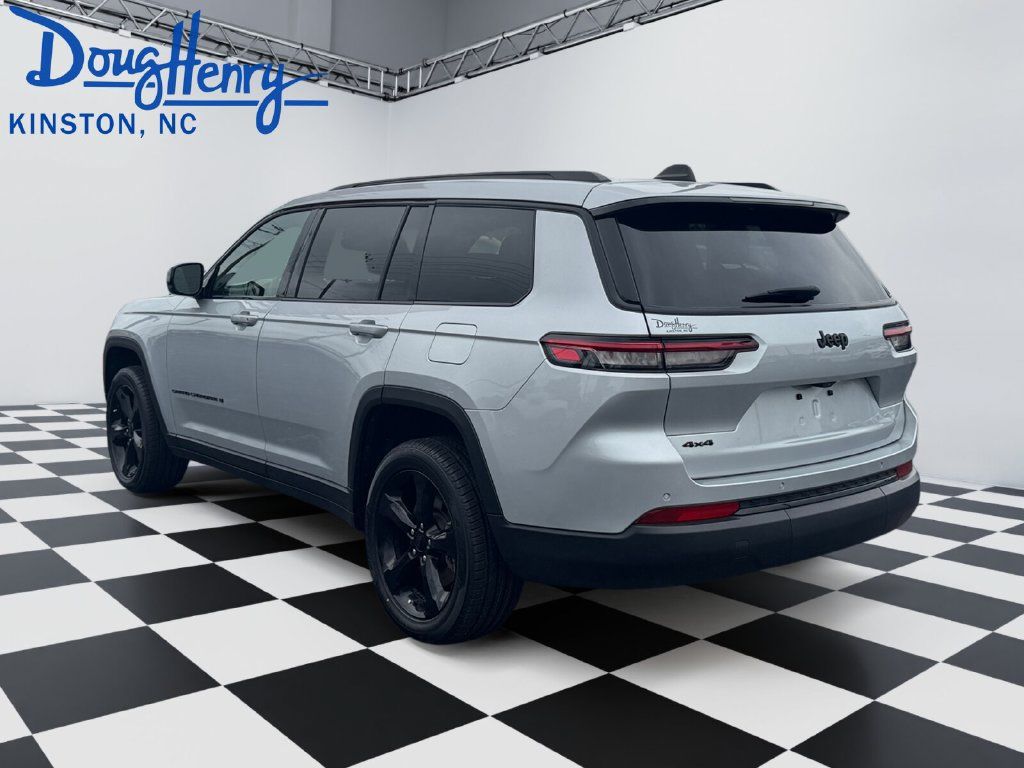 Used 2024 Jeep Grand Cherokee L Altitude AWD/4WD image 3