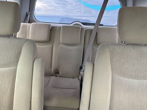 Used 2015 Nissan Quest SV image 16