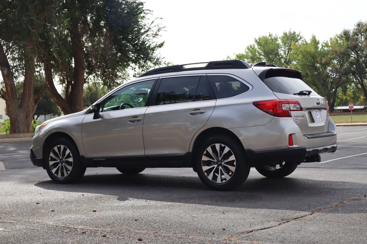 Used 2016 Subaru Outback 2.5i Limited AWD/4WD image 7